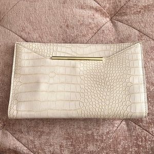 Sondra Roberts Crossbody Clutch Purse - Cream & Gold
